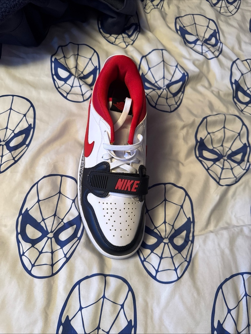 Air Jordan Legacy 312 Low Fire Red Mens Size 10 CD7069-160 New
Never worn - Picture 4 of 4